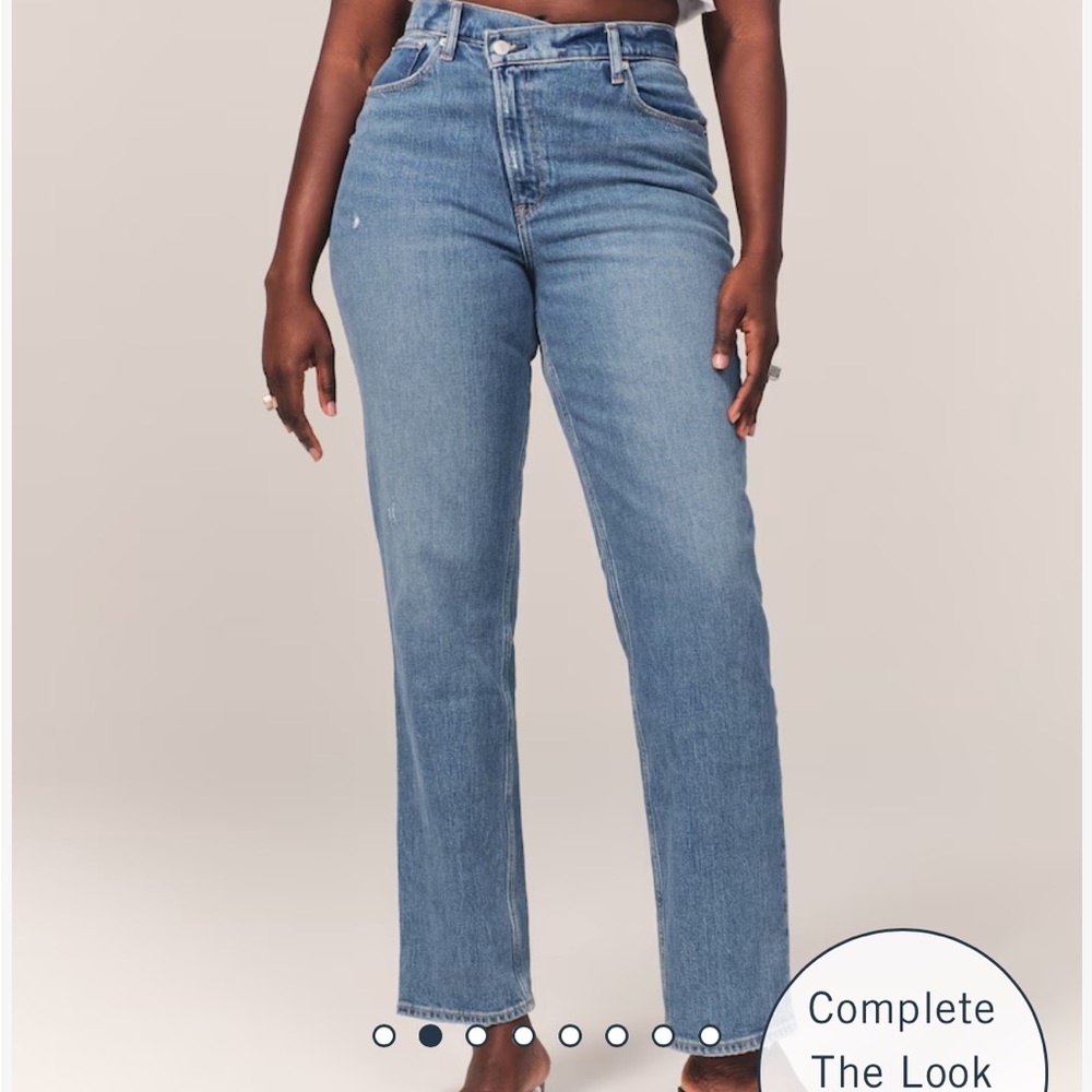 NWT Abercrombie 90s High Rise Curve Love Jeans.